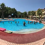 Damia Apts