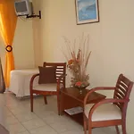 מלון דירות Damia Apts