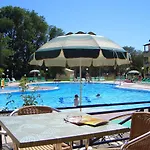 Damia Apts