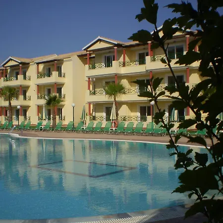 Hotel de apartamente Damia Apts 2*
