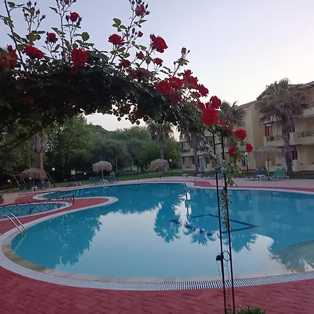 公寓式酒店 Damia Apts 2*