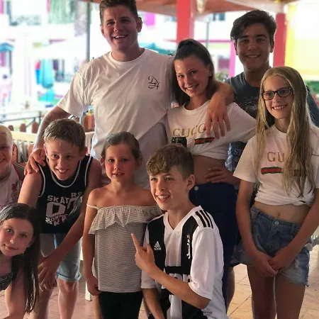 Damia Apts Апарт-отель 2*