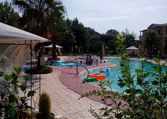 Apartmanhotel Damia Apts 2*