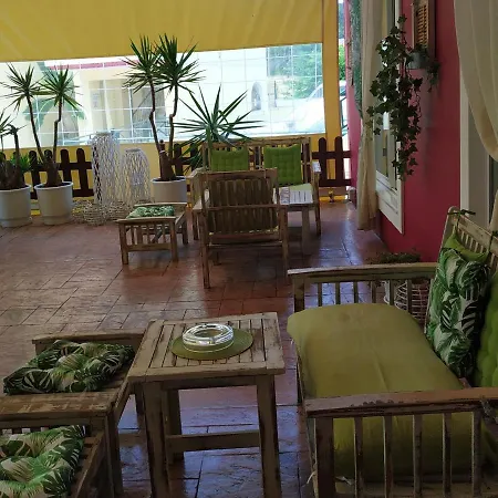 Damia Apts Aparthotel 2*