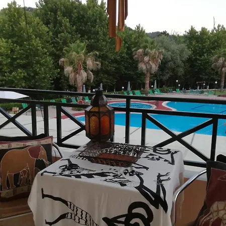 Damia Apts Aparthotel 2*
